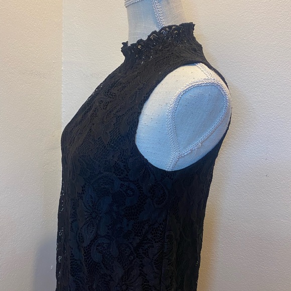 Cable & Gauge Black Lace Overlay Turtleneck Tank Top - Picture 6 of 8